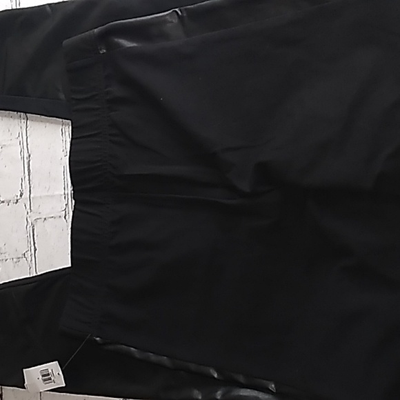 Old Navy Women's Faux Leather Leggings SMALL NWT - Picture 3 of 3